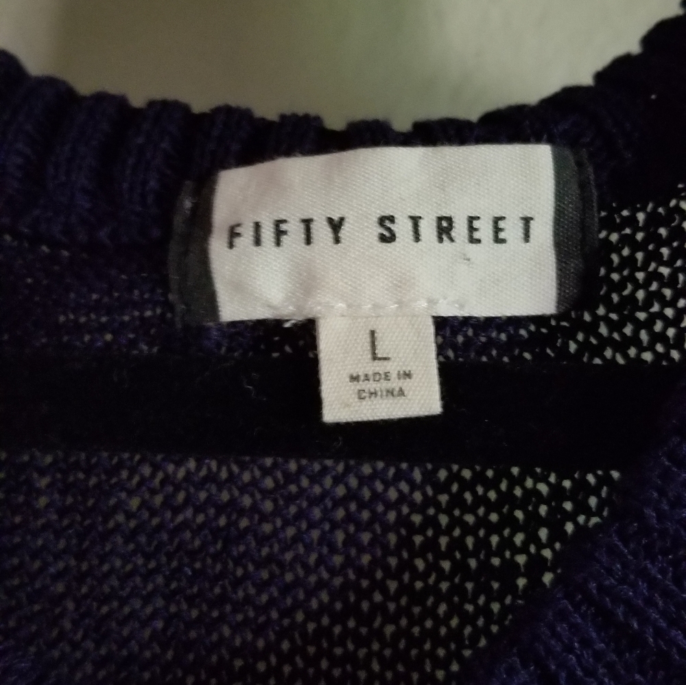 Sweater - Picture 3 of 4